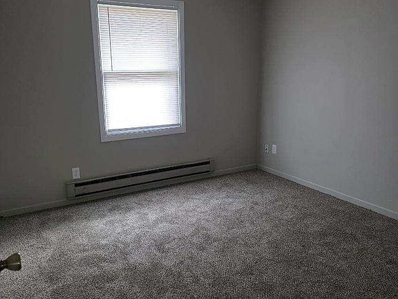 5th image of 603 Des Moines St