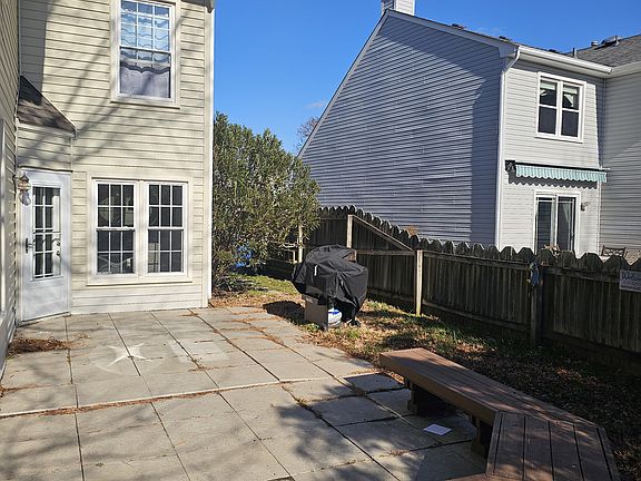 3rd image of 849 Whispering Woods Ct