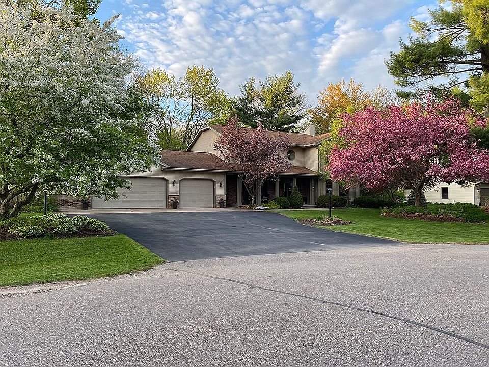 1st image of 2451 Shadowview Cir