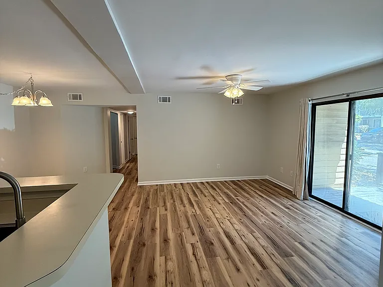 Living Room / Dining Room