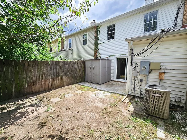 635 Biltmore Dr — Photo 22