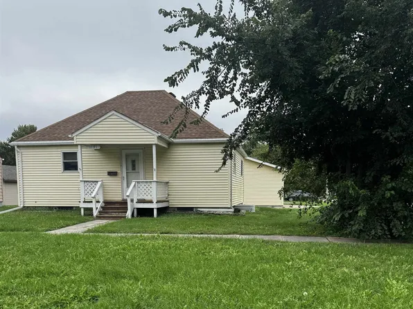 1191 N 7th St, David City, NE 68632