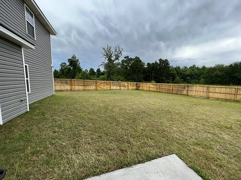 423 Fairview Cir — Photo 28