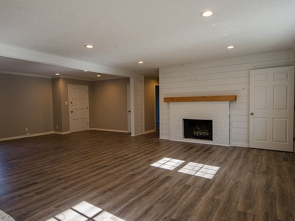 5th image of 18 Northland Dr