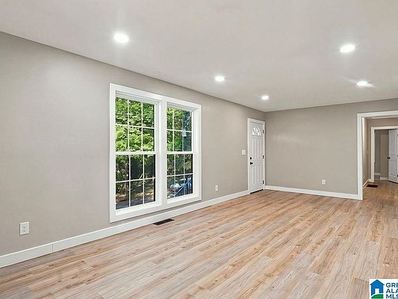 5th image of 8929 Valleybrook Rd
