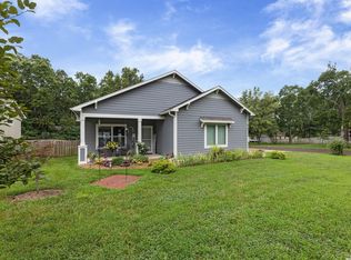 819 Baker St, Baldwin City, KS 66006
