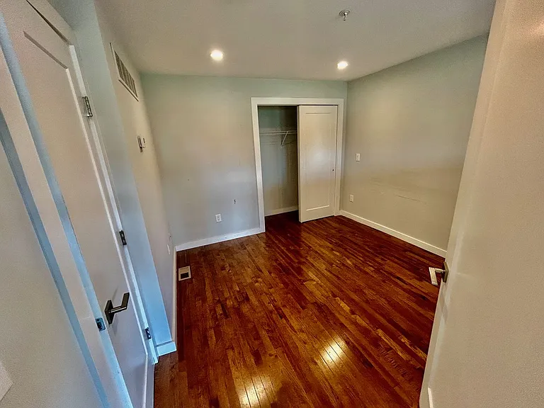4811 Walnut St — Photo 16