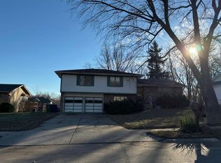 805 Douglas Dr, Bellevue, NE 68005