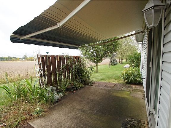 4th image of 102 Reserve Cir
