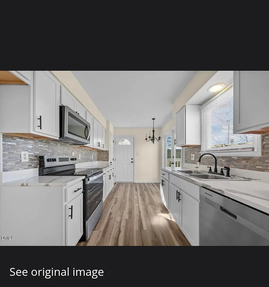 3 bed, 1342 sqft, $2,700 — Photo 2
