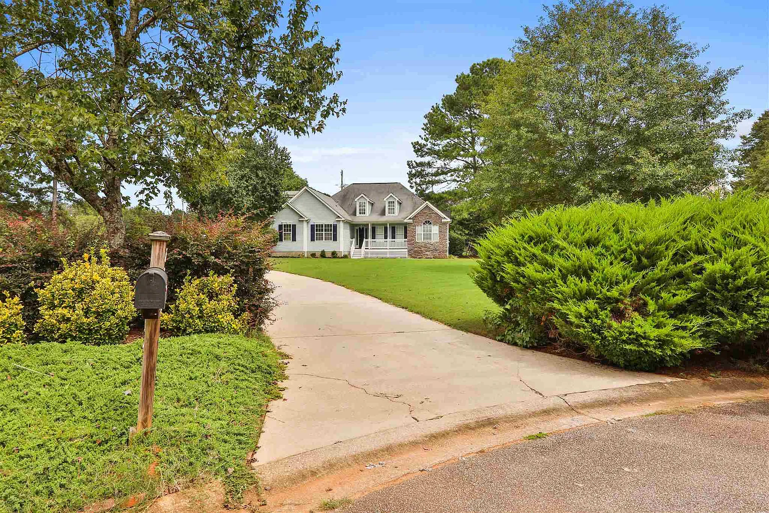 26 Candlewood Ct photo 1