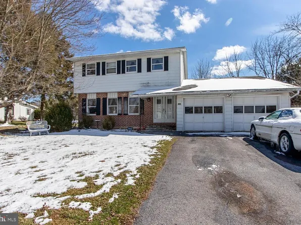 239 Meadow Ln, Pennsylvania Furnace, PA 16865