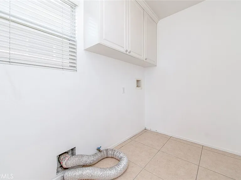 6915 Cedar Creek Rd — Photo 28