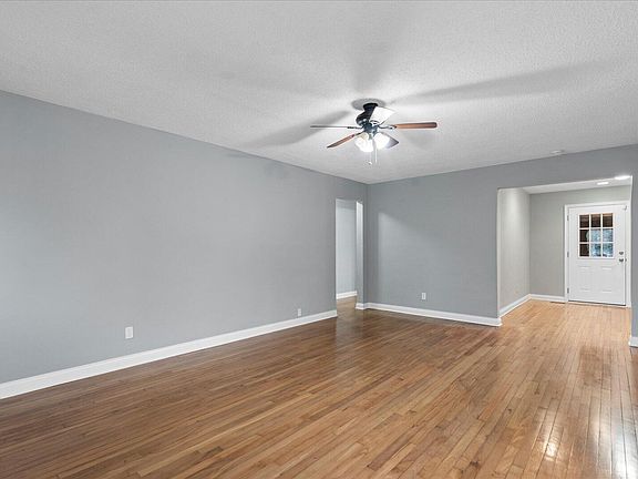 5th image of 519 Notre Dame Ave