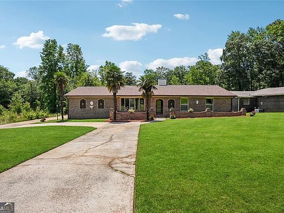 3rd image of 12 Windsor Way