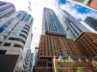 8 Widmer St #602, Toronto, ON M5V 2E7