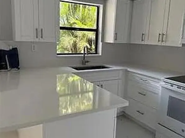4905 Alder Dr APT D, West Palm Beach, FL 33417