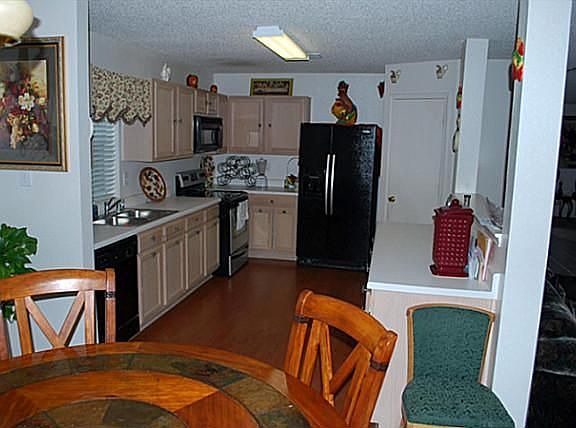 4th image of 2551 Abbey Ct