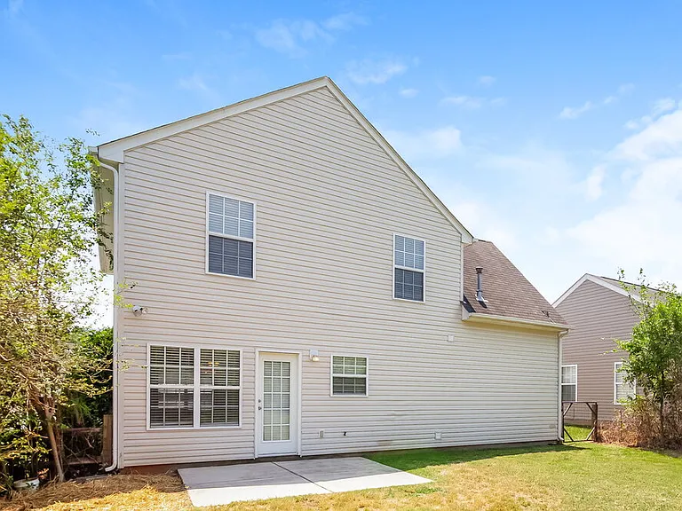 715 Almora Dr — Photo 17