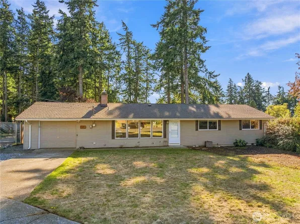 1731 NE 8th Avenue, Oak Harbor, WA 98277