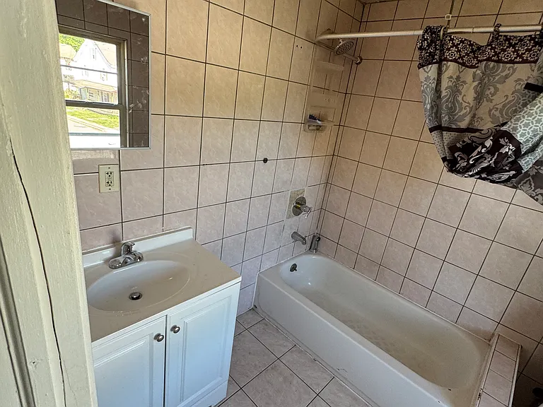 44 Liberty St #B3 — Photo 8