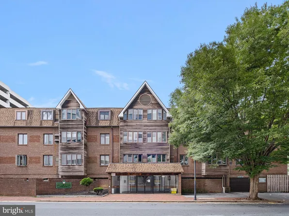 1025 N Madison St APT 203, Wilmington, DE 19801