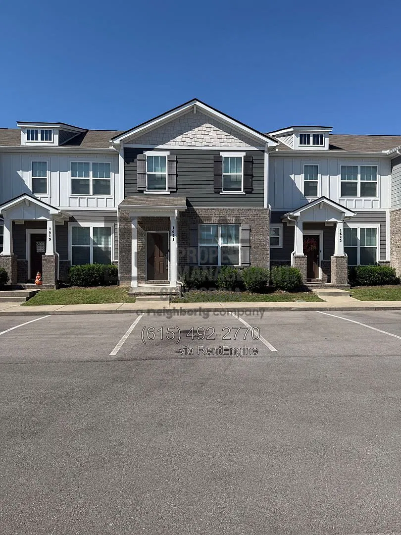 3 bed, 2.5 bath, 1403 sqft, $2,000 — Photo 1