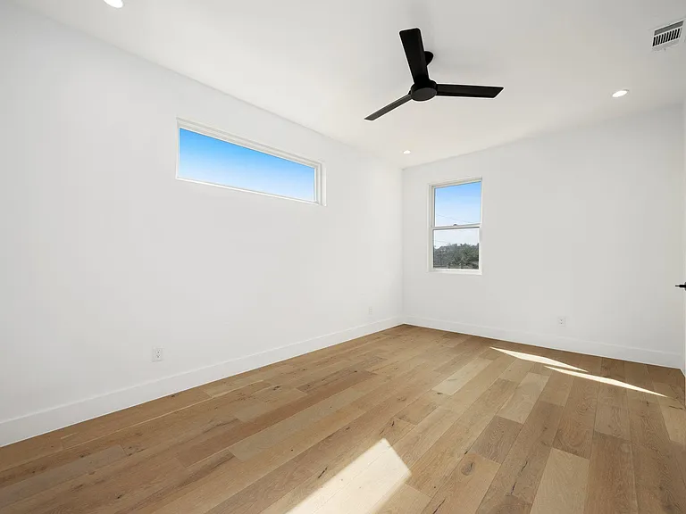 1119 Fairmount Ave — Photo 26