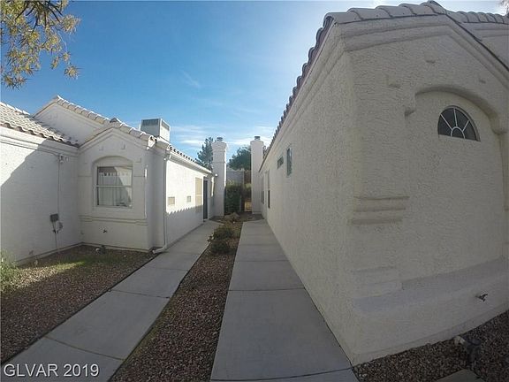 3rd image of 8209 Sickle Ln