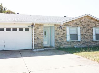 1900 Coronado St, Arlington, TX 76014