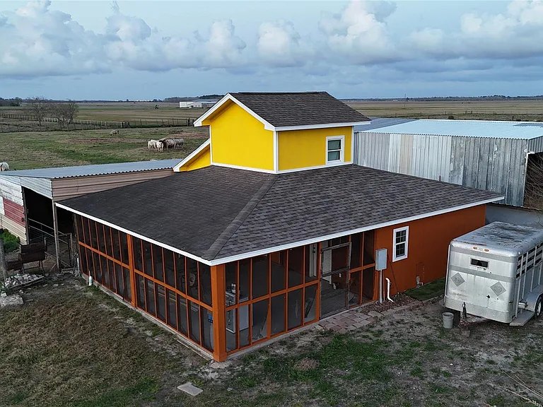 5960 FM 1960 — Photo 2