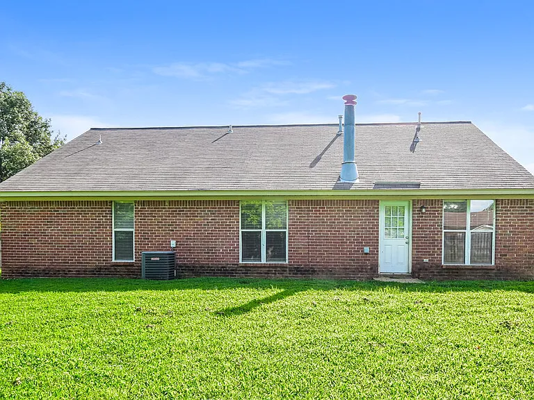 10368 Palmer Cv — Photo 16
