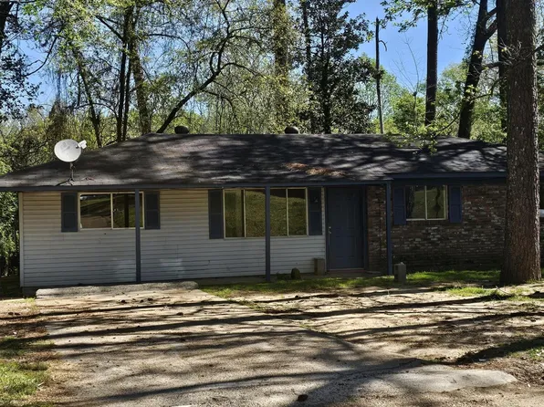 209 Pineview Dr, Hazlehurst, MS 39083