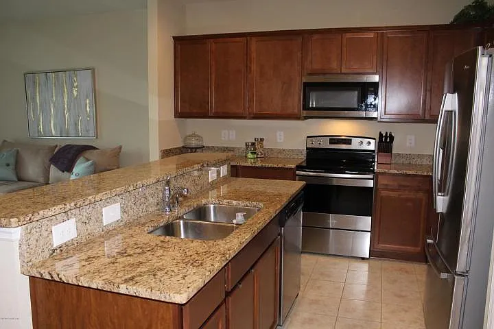 7028 Berrybrook Dr — Photo 4