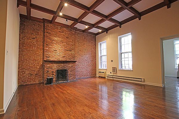 1st image of 33 W 84th St APT Parlor