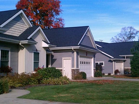2nd image of 3386 Maple Greens Dr
