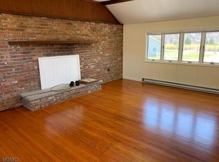 209 Houses Corner Rd, Sparta, NJ 07871