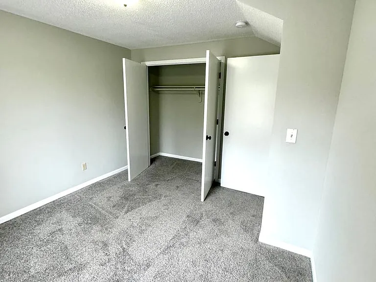 Zaun Avenue Duplexes — Photo 13