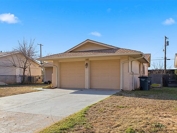 4th image of 1009 Hampton Dr