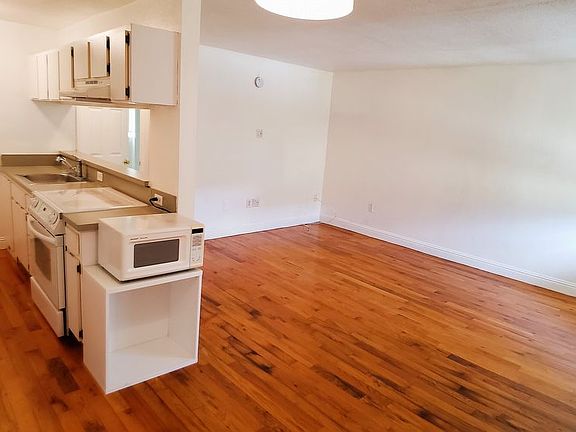 5th image of 1301 S Howard Ave APT B10