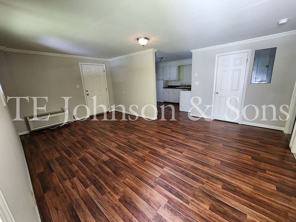 1st image of 313 Meredith Dr #8