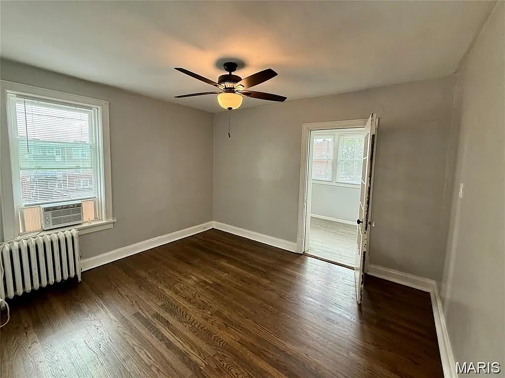 2 bed, 900 sqft, $1,000 — Photo 4