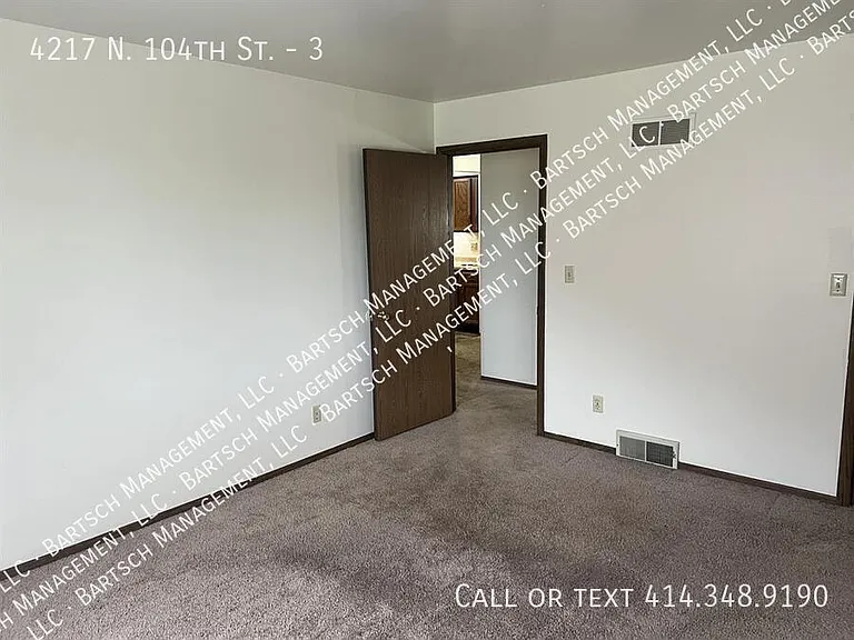 4217 N 104th St #3 — Photo 6