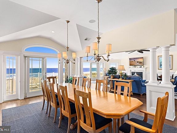 5th image of 1095 Long Beach Blvd #B