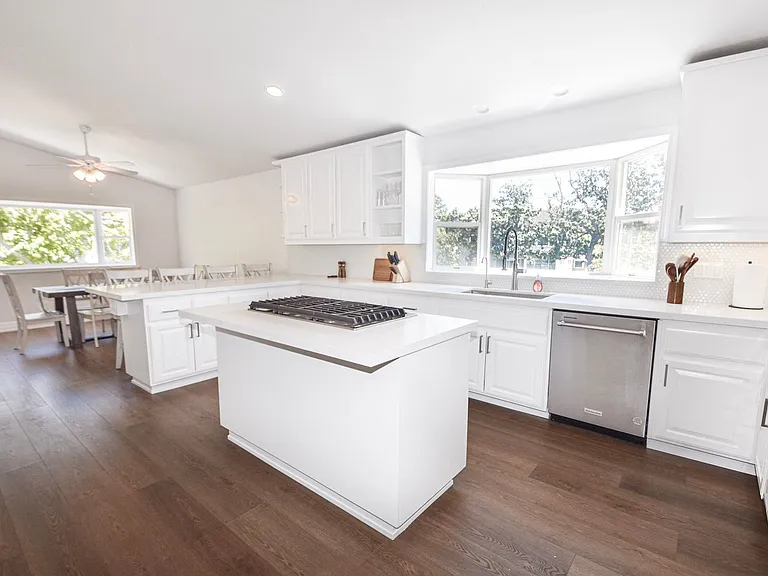 741 Guadalupe Ave — Photo 9