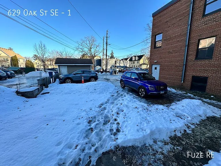 629 Oak St SE #1 — Photo 60