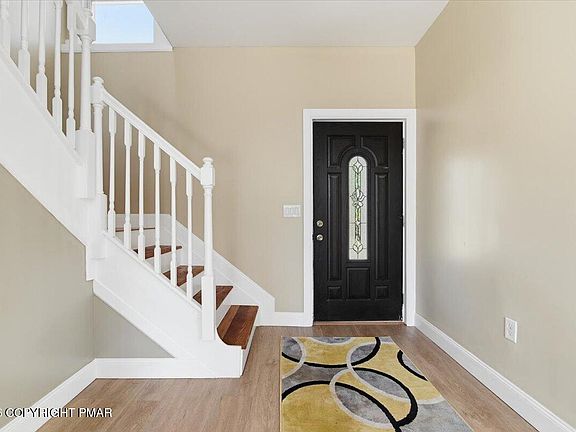 5th image of 134 Barton Cir