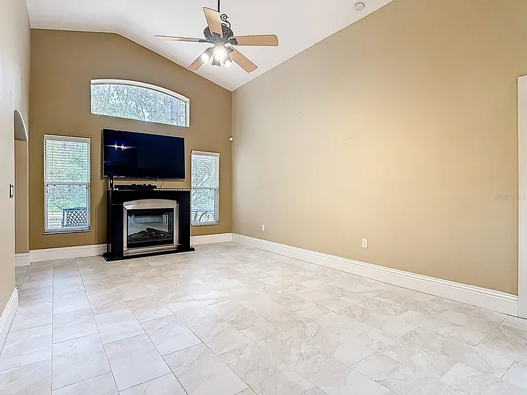 2514 Caithness Way — Photo 17