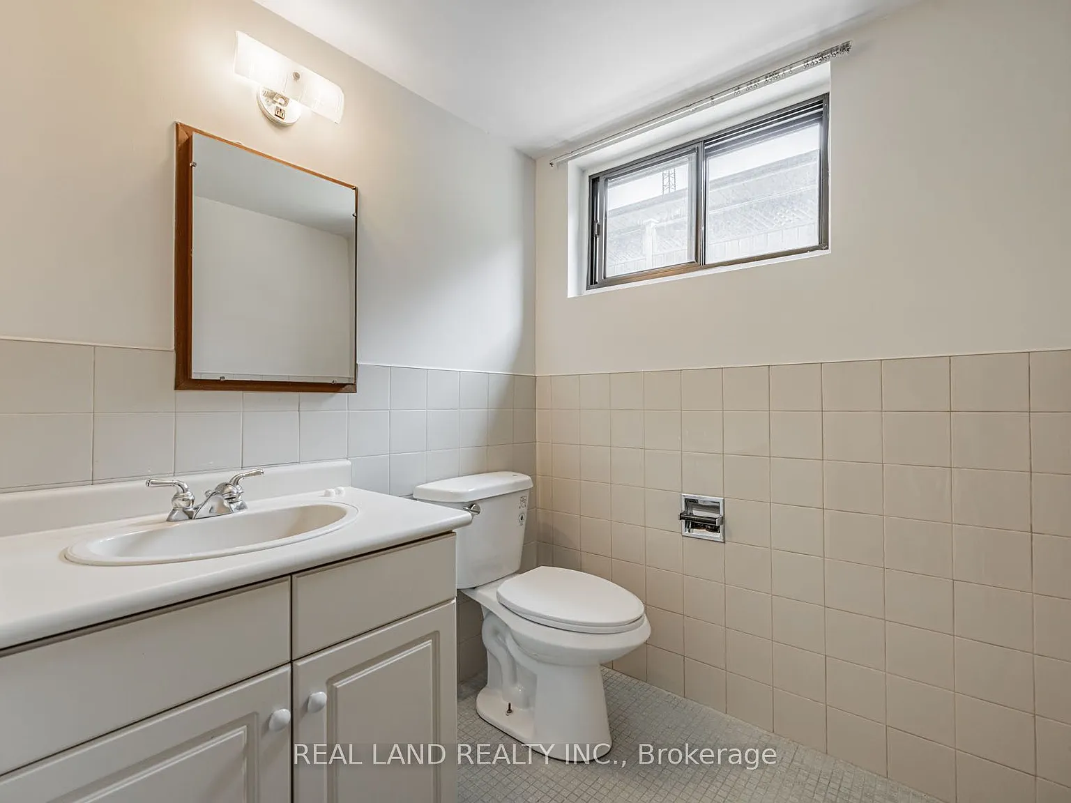 3 bed, $2,400 — Photo 4
