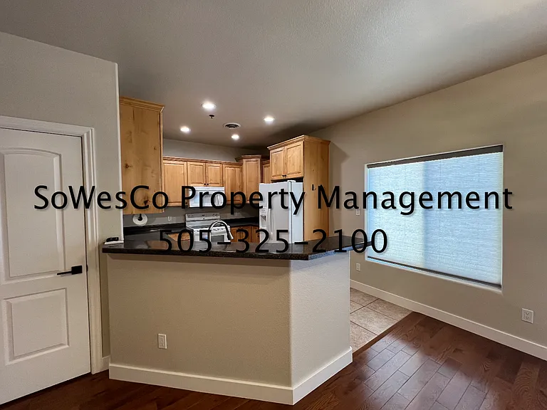1936 Hollyhock Cir — Photo 5